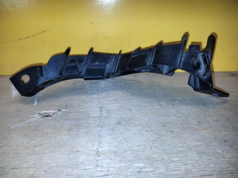 Кронштейн заднего бампера правый ACCORD CU8 / TSX 08-14