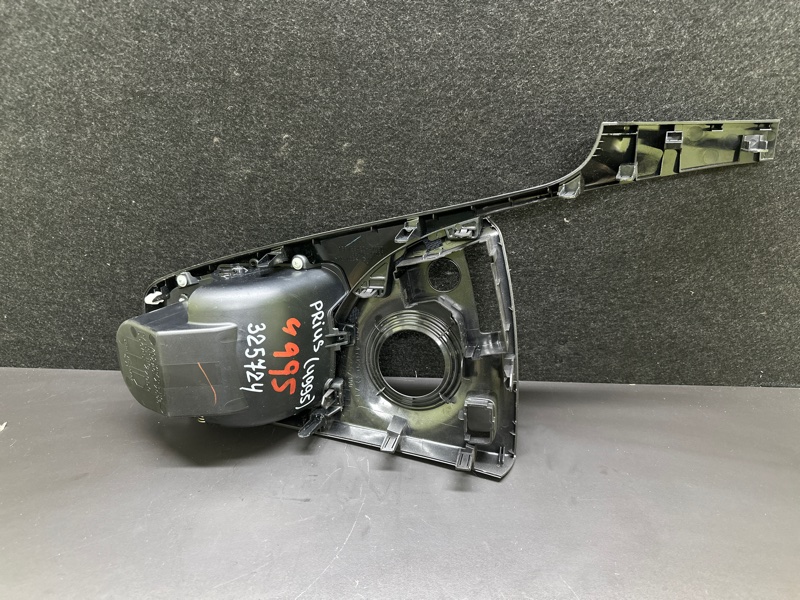 Накладка в салоне TOYOTA PRIUS - 30 09-17 1.8 2ZRFXE