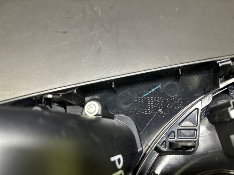 Накладка в салоне PRIUS - 30 09-17 2013 1.8 2ZRFXE