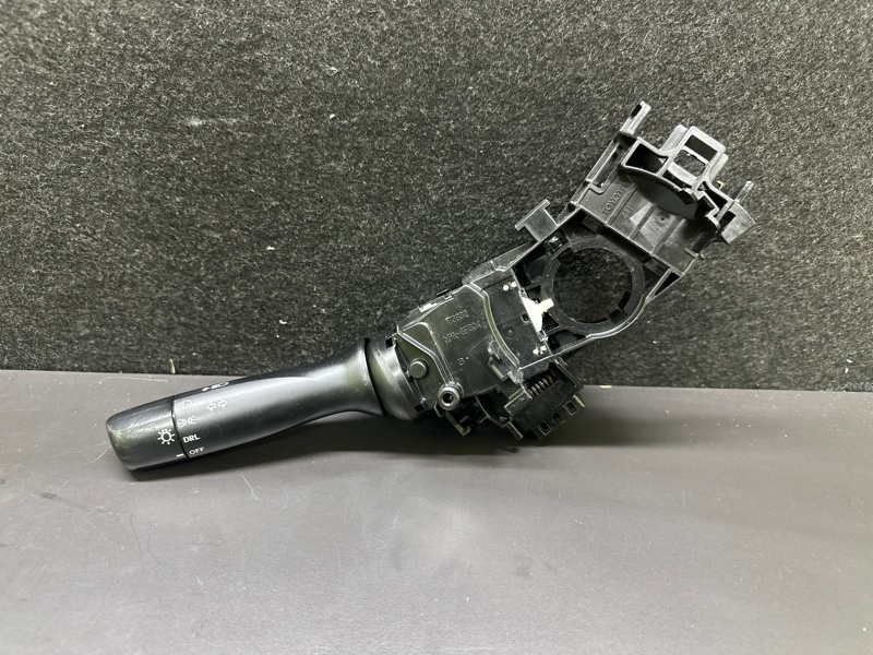 Подрулевой переключатель левый TOYOTA PRIUS - 30 09-17 2013 1.8 2ZRFXE 84140-47151 Б/У