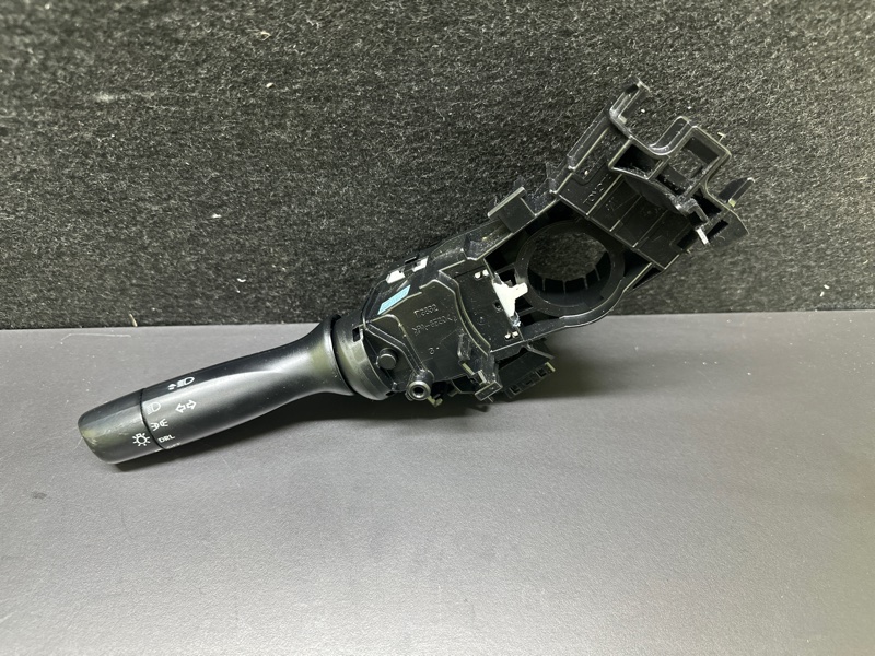 Подрулевой переключатель левый PRIUS - 30 09-17 2013 1.8 2ZRFXE