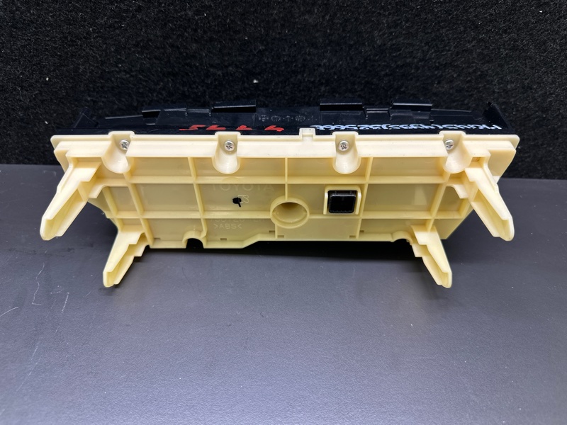 Блок управления печкой TOYOTA PRIUS - 30 09-17 1.8 2ZRFXE Блок управления печкой TOYOTA PRIUS - 30 09-17 1.8 2ZRFXE