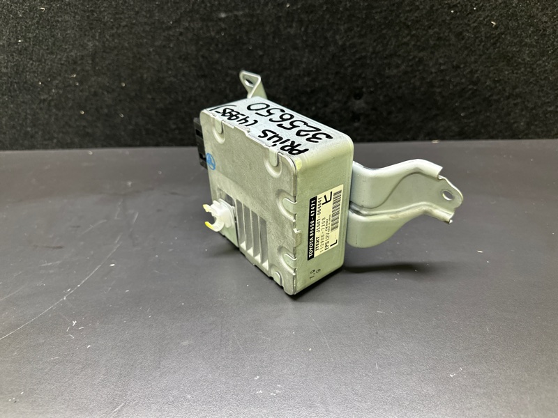 Блок управления электроусилителем руля TOYOTA PRIUS - 30 09-17 1.8 2ZRFXE