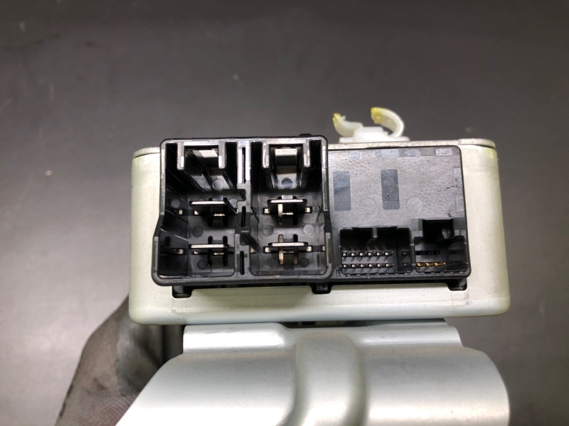 Блок управления электроусилителем руля PRIUS - 30 09-17 2013 1.8 2ZRFXE