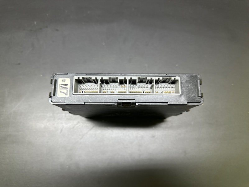 Блок управления бортовой сети TOYOTA PRIUS - 30 09-17 1.8 2ZRFXE