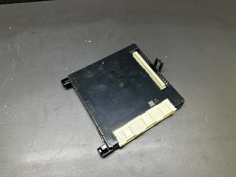 Блок электронный PRIUS - 30 09-17 2013 1.8 2ZRFXE