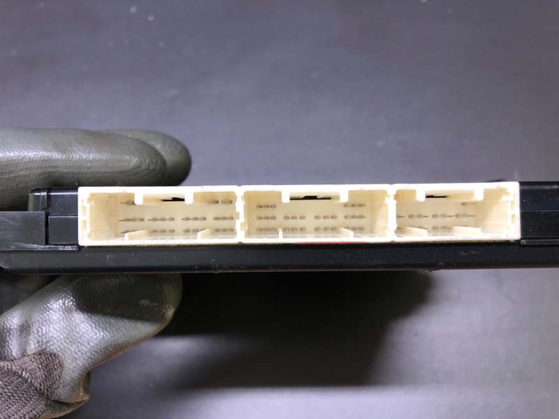 Блок электронный TOYOTA PRIUS - 30 09-17 1.8 2ZRFXE