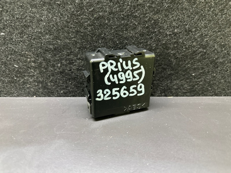 Блок управления дав.в шинах PRIUS - 30 09-17 2013 1.8 2ZRFXE