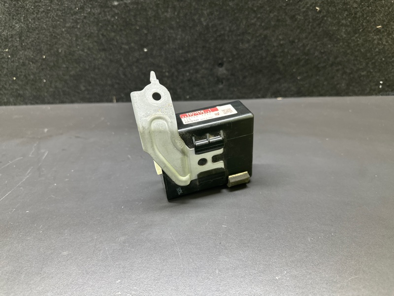 Блок электронный PRIUS - 30 09-17 2013 1.8 2ZRFXE