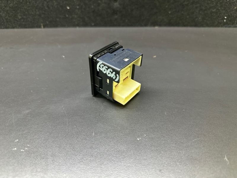 Блок управления зеркалами PRIUS - 30 09-17 2013 1.8 2ZRFXE