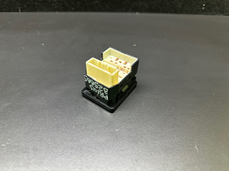 Блок управления зеркалами TOYOTA PRIUS - 30 09-17 1.8 2ZRFXE