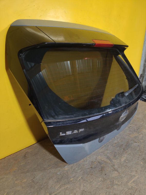 Крышка багажника LEAF 18-