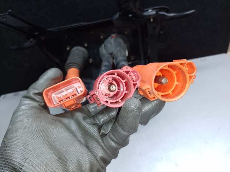 Зарядное гнездо (розетка) LEAF 10-17