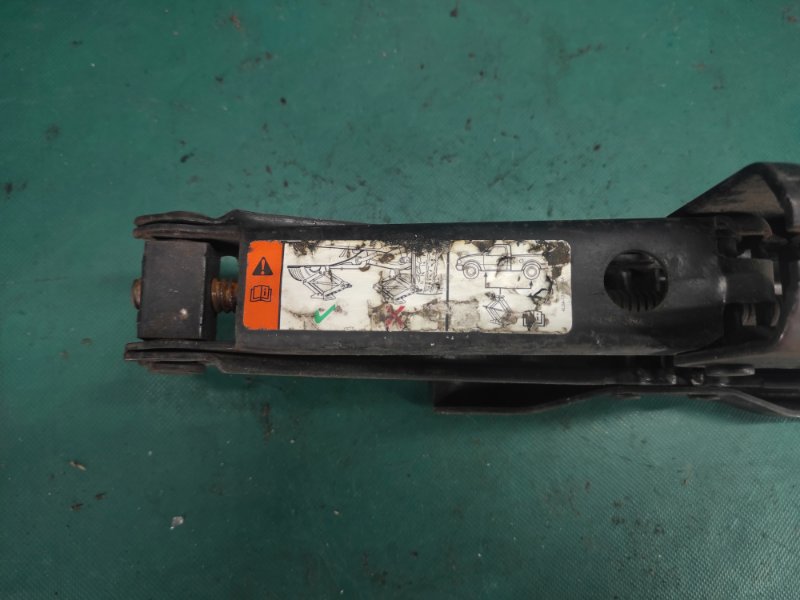 Домкрат EXPEDITION 03-06