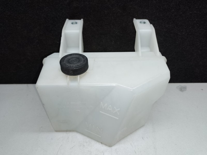 Бачок расширительный NISSAN LEAF 10-17 21710-3NA0A Б/У