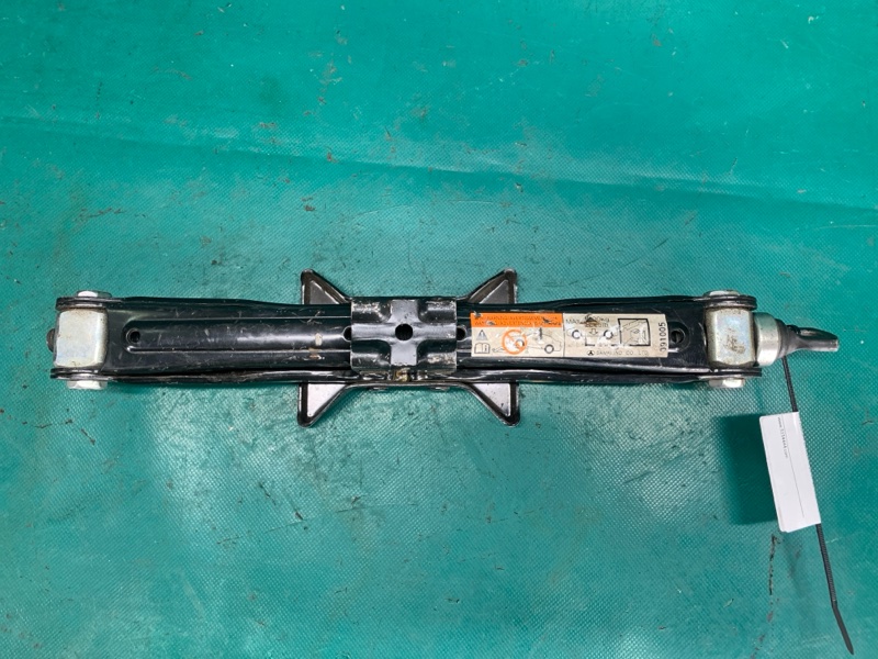 Домкрат LANCER X 10 07-15 2010 Седан 2.0 4B11 Домкрат LANCER X 10 07-15 2010 Седан 2.0 4B11