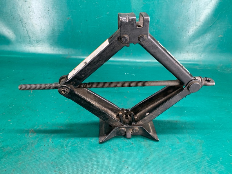 Домкрат MITSUBISHI GALANT 03-12 2012 Седан 2.4 4G69 MR589317 Б/У