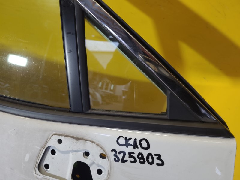 Запчасть стекло двери глухое переднее правое TOYOTA RAV4 18- 68125-42020 Б/У Стекло двери глухое переднее правое TOYOTA RAV4 18- 68125-42020 Б/У