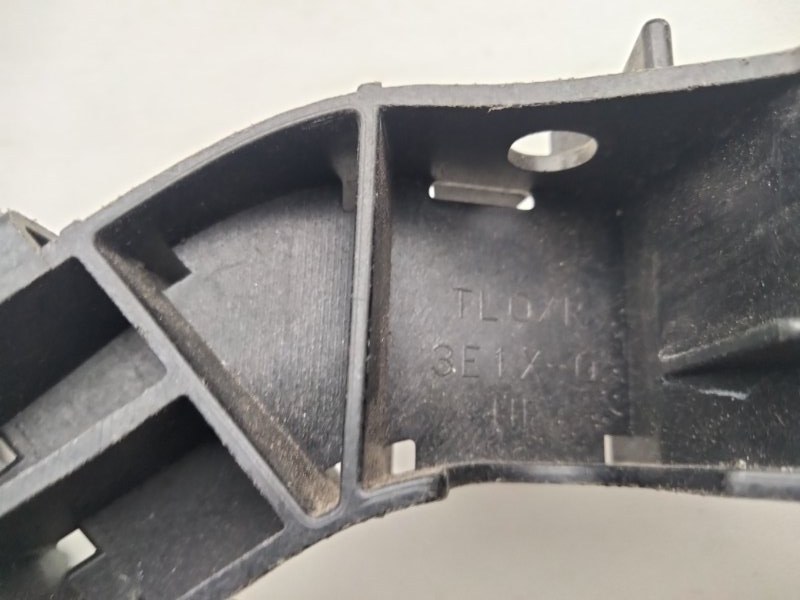 Кронштейн заднего бампера правый ACCORD CU8 / TSX 08-14