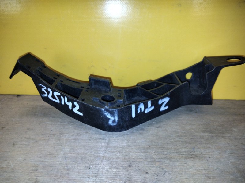 Кронштейн заднего бампера правый ACCORD CU8 / TSX 08-14