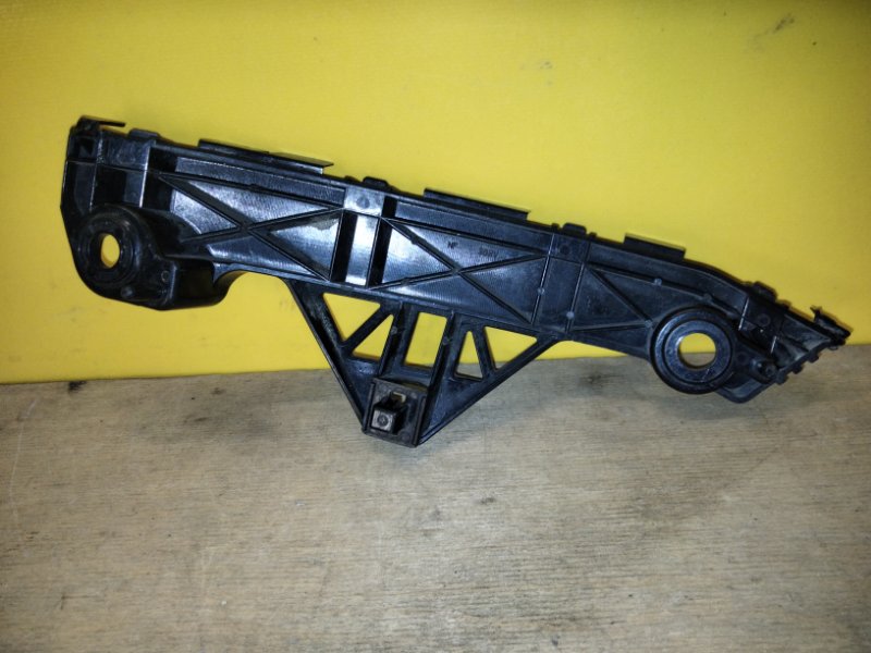 Кронштейн переднего бампера правый MAZDA 3 BL 09-13