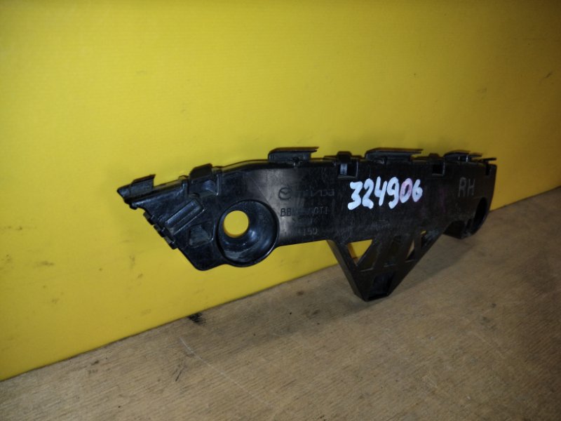 Кронштейн переднего бампера правый 3 BL 09-13