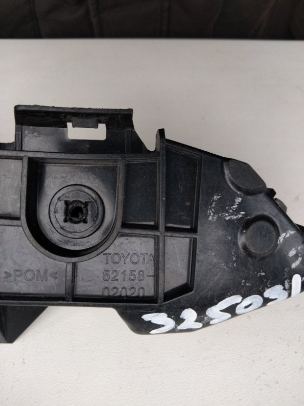 Кронштейн заднего бампера левый COROLLA 150 06-13 Кронштейн заднего бампера левый COROLLA 150 06-13