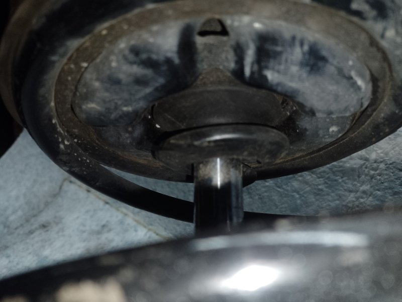 Амортизатор передний правый LANCER X 10 07-15 2014 2.0 4B11 Амортизатор передний правый LANCER X 10 07-15 2014 2.0 4B11