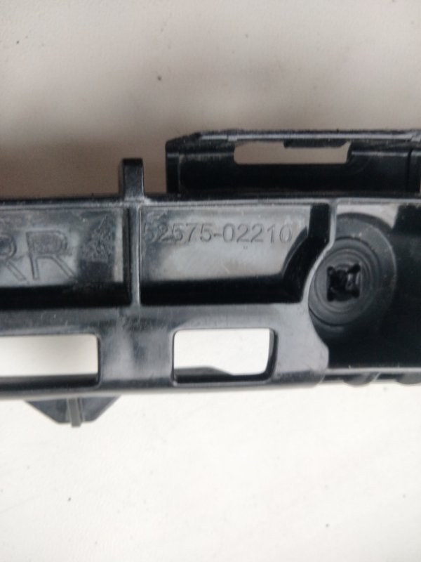 Кронштейн заднего бампера правый COROLLA 18- Кронштейн заднего бампера правый COROLLA 18-