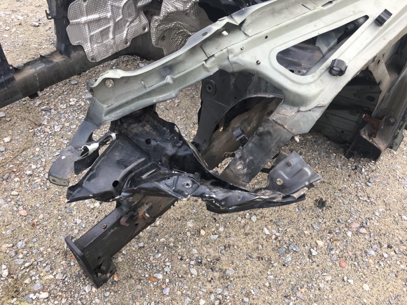 Передняя часть CAYENNE 10-18 2011 4.8L