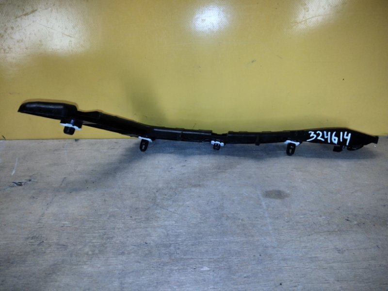 Кронштейн заднего бампера правый COROLLA 18- Кронштейн заднего бампера правый COROLLA 18-