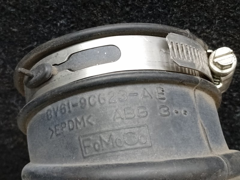 Патрубок воздушного фильтра FORD FOCUS 10-18