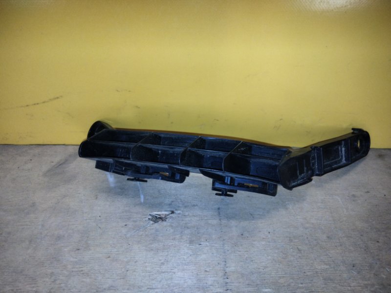 Кронштейн заднего бампера левый TOYOTA RAV4 18- 5256342050 Б/У