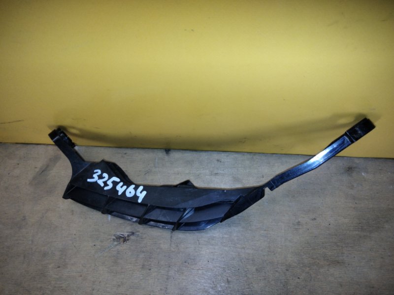 Кронштейн заднего бампера левый RAV4 18-