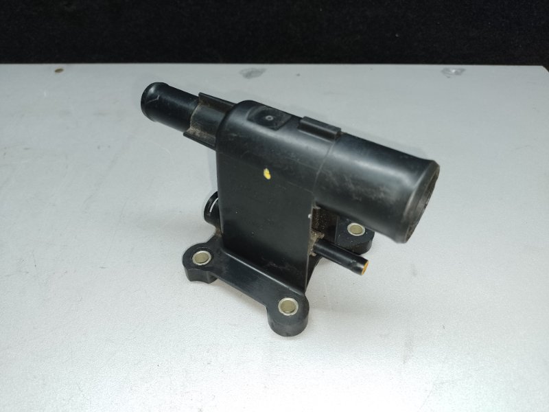 Фланец системы охлаждения FORD FOCUS 10-18 CP9Z-8K556-B Б/У