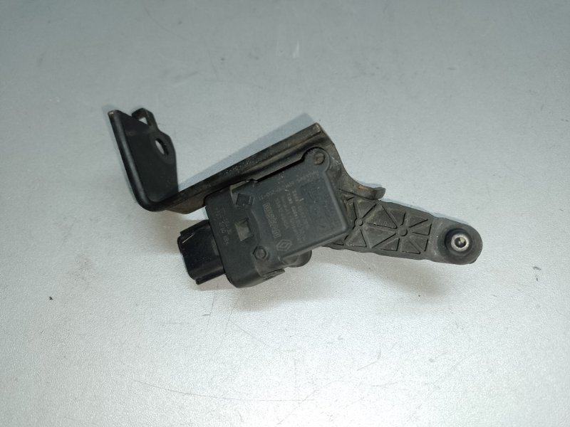 Датчик положения кузова задний NISSAN X-TRAIL/ROGUE T32 13-20 2014 2.5 QR25DE 53820-4BA0A Б/У