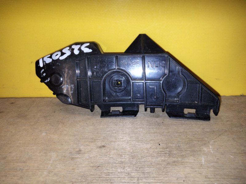 Запчасть кронштейн заднего бампера левый TOYOTA COROLLA 150 06-13 5215802020 Б/У Кронштейн заднего бампера левый TOYOTA COROLLA 150 06-13 5215802020 Б/У