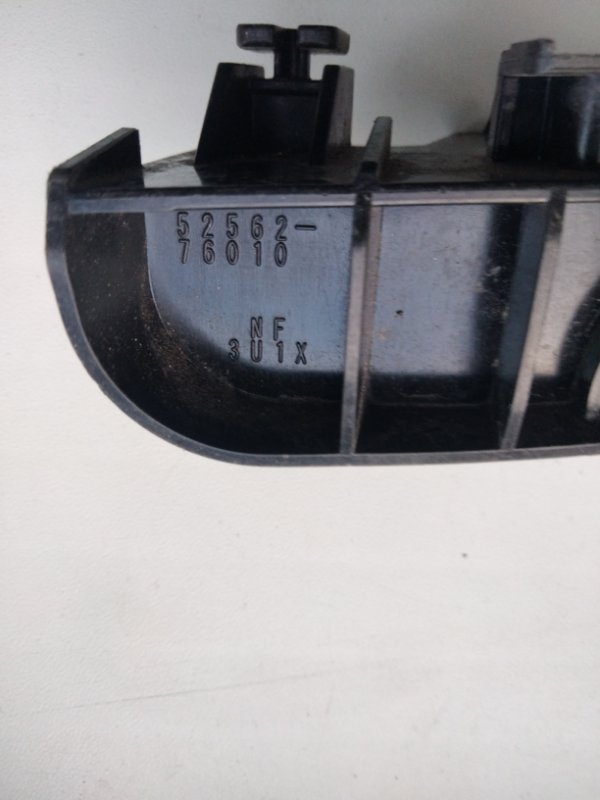 Кронштейн заднего бампера правый CT200 11-17