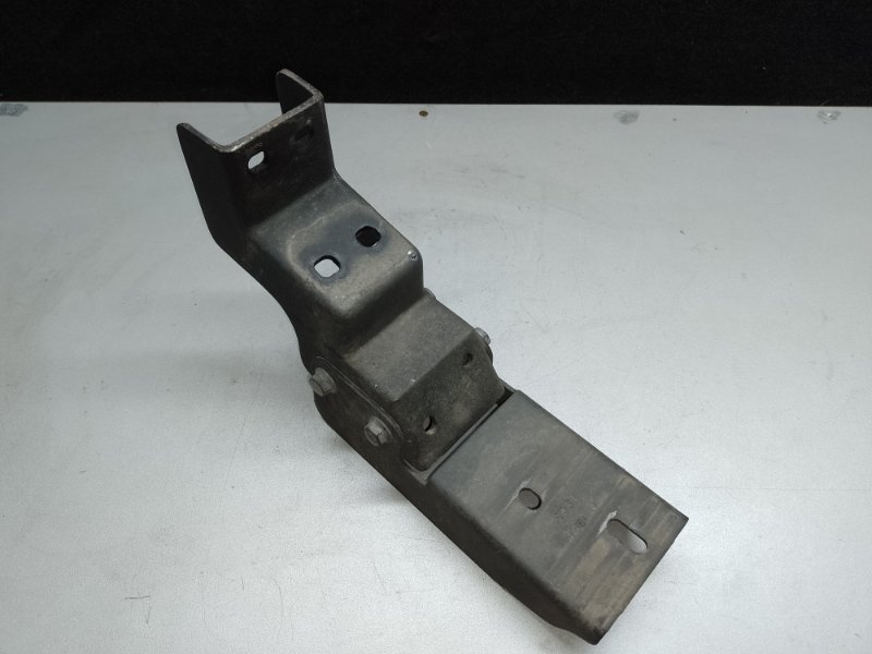 Кронштейн подножки задний правый ACURA MDX (YD2) 06-13 2007 YD2 3.7 J37A1 08L33-STX-200R1 Б/У