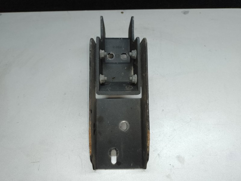 Кронштейн подножки задний правый ACURA MDX (YD2) 06-13 YD2 3.7 J37A1