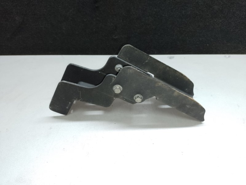 Кронштейн подножки задний правый MDX (YD2) 06-13 2007 YD2 3.7 J37A1