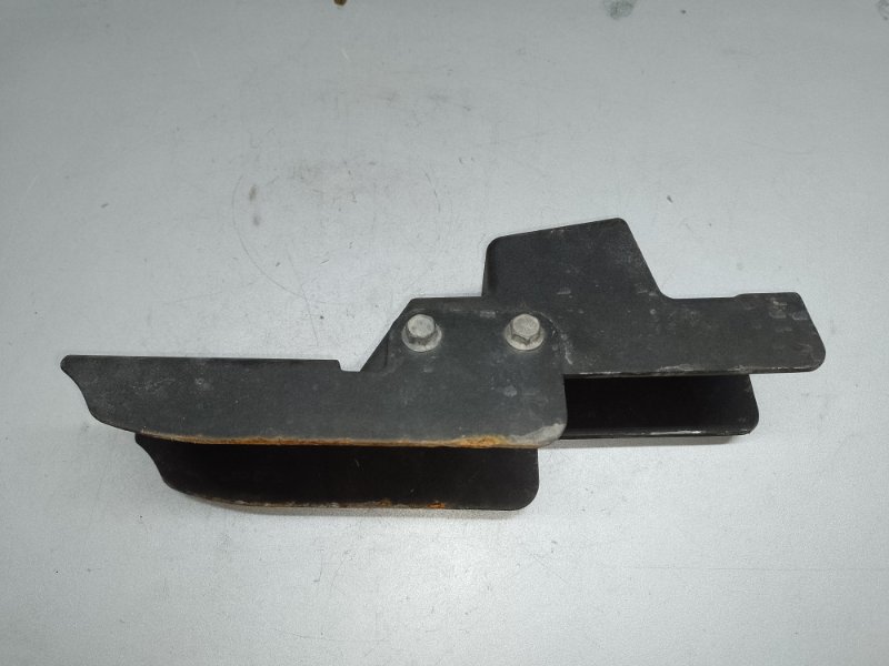 Кронштейн подножки передний правый ACURA MDX (YD2) 06-13 YD2 3.7 J37A1 Кронштейн подножки передний правый ACURA MDX (YD2) 06-13 YD2 3.7 J37A1