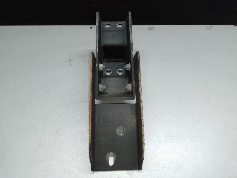 Кронштейн подножки передний правый MDX (YD2) 06-13 2007 YD2 3.7 J37A1 Кронштейн подножки передний правый MDX (YD2) 06-13 2007 YD2 3.7 J37A1