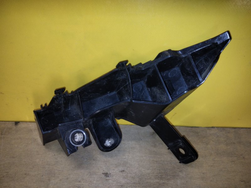 Кронштейн заднего бампера левый LEXUS IS250/350 13-20