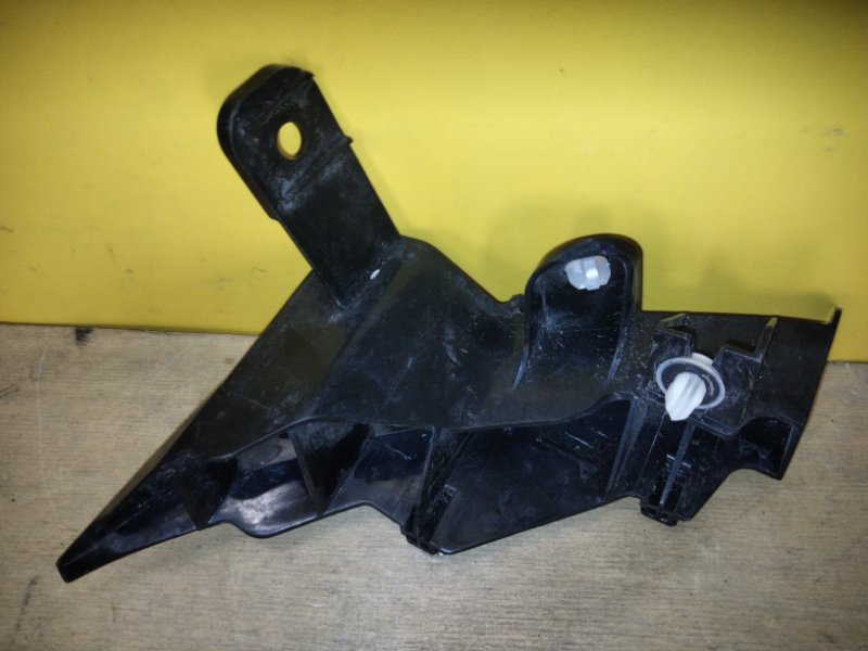 Кронштейн заднего бампера левый IS250/350 13-20