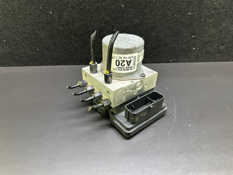Блок ABS HYUNDAI ELANTRA AD 16- 2017 AD 2.0 G4NH 58920-F2500 Б/У