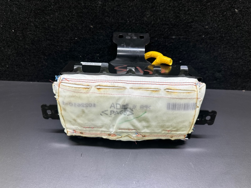 Подушка безопасности пассажира HYUNDAI ELANTRA AD 16- 2017 AD 2.0 G4NH 84530-F2500 Б/У