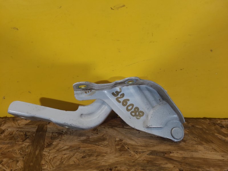 Запчасть петля капота левая HYUNDAI KONA OS 17-23 79110-J9000 Б/У Петля капота левая HYUNDAI KONA OS 17-23 79110-J9000 Б/У