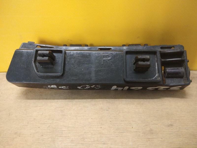 Кронштейн переднего бампера правый HONDA ACCORD CU8 / TSX 08-14