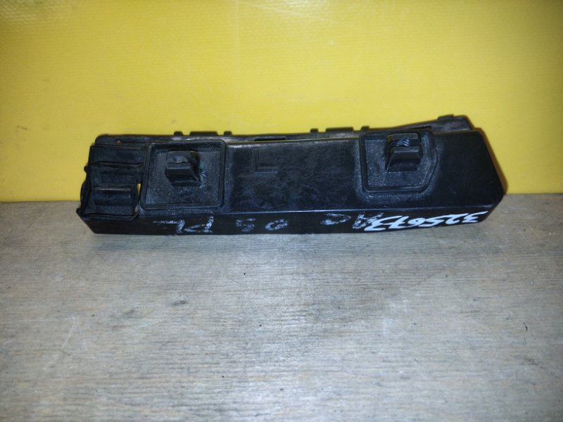 Кронштейн переднего бампера левый ACCORD CU8 / TSX 08-14